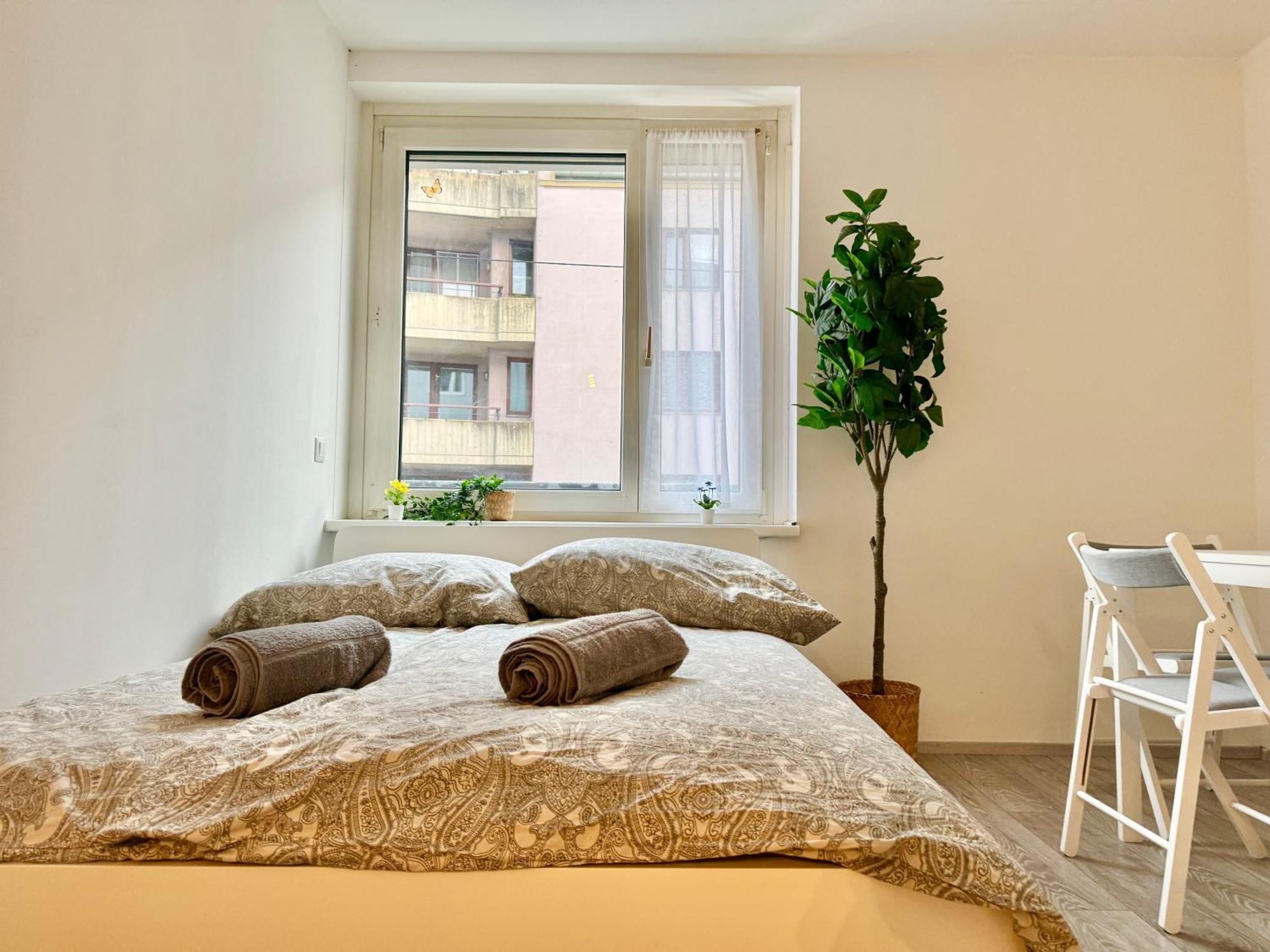 Prime Suites Near Schoenbrunn Castle Wenen Buitenkant foto