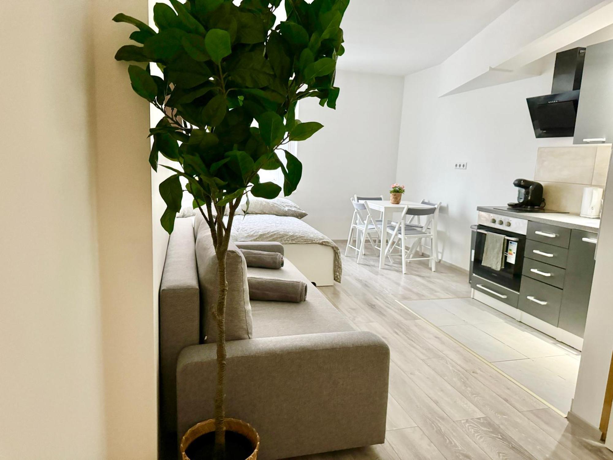 Prime Suites Near Schoenbrunn Castle Wenen Buitenkant foto