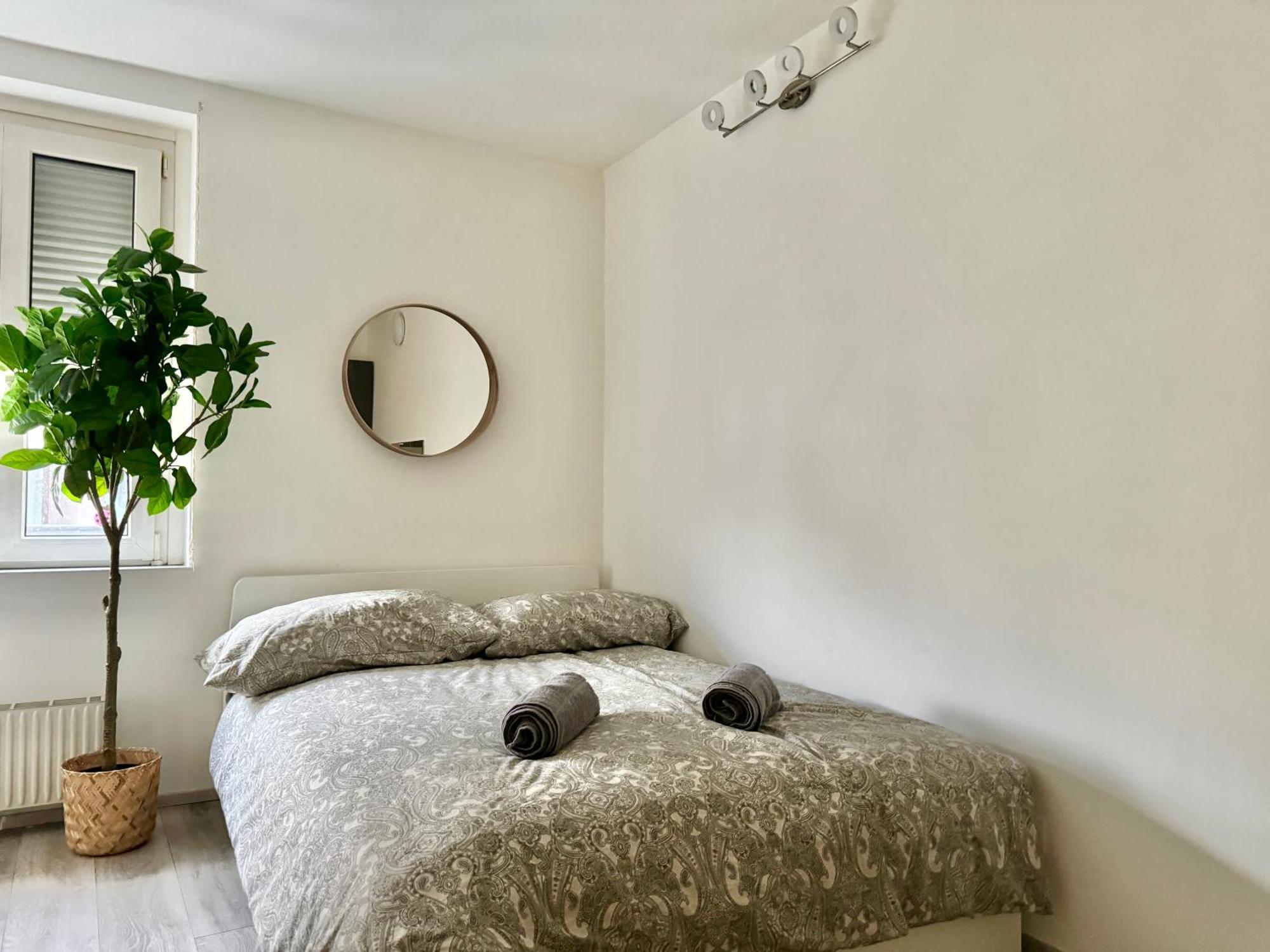 Prime Suites Near Schoenbrunn Castle Wenen Buitenkant foto