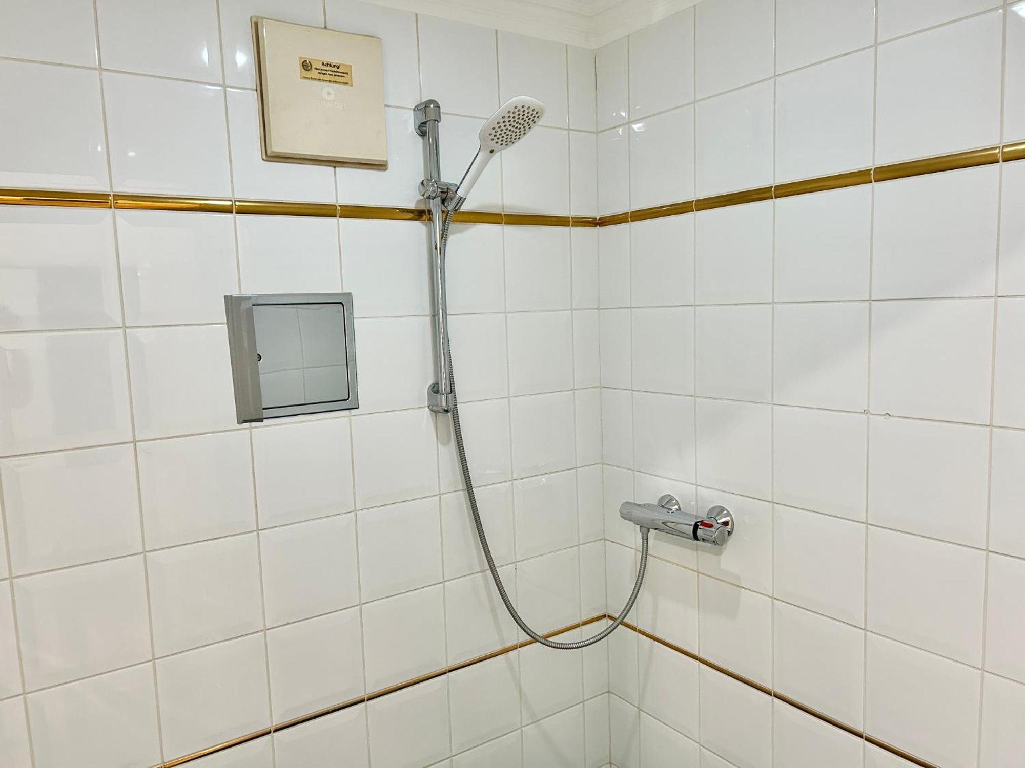 Prime Suites Near Schoenbrunn Castle Wenen Buitenkant foto
